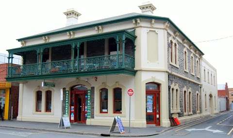 Photo: Adelaide's Shakespeare Backpackers International Hostel